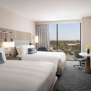 Grand Queen Room Hearing accessible